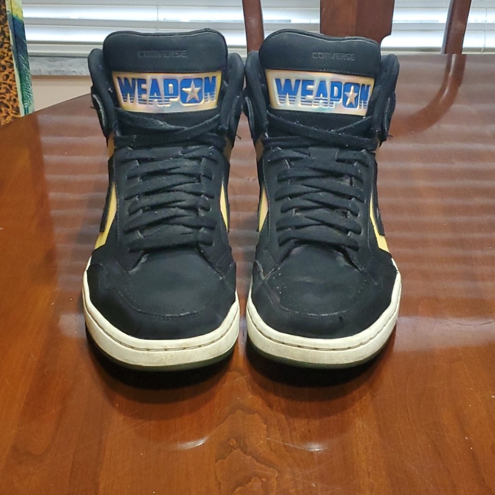 Converse weapon hologram